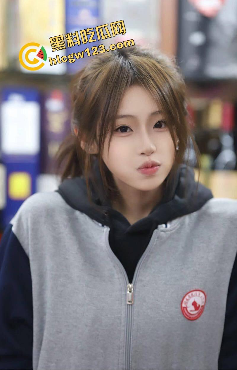 福建厦门二中学妹【徐彩婷】怀孕丑闻席卷全网，学生妹被操怀孕，男友不负责却曝光同居啪啪视频，骚母狗一只！-1