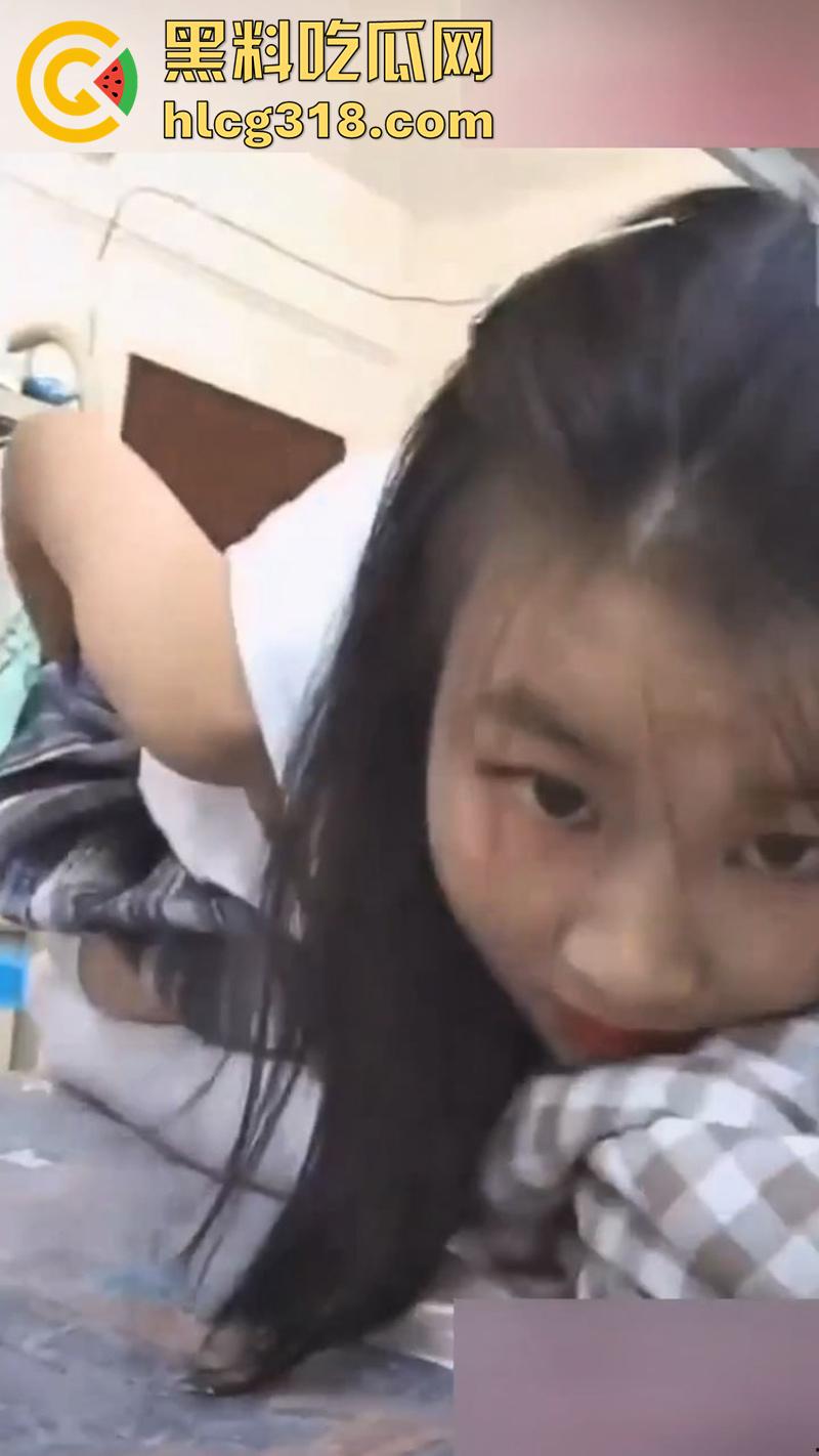 快手直播擦边合集，瞬间的春光乍泄让人大饱眼福，多个主播多次出境，有没有你喜爱的女神？-2