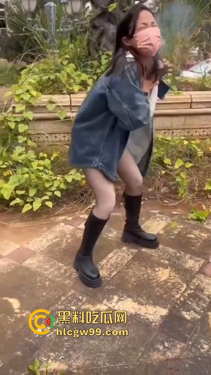 有见过鞭炮炸奶的吗？广西表妹为流量不惜亲身上演，隔着屏幕都觉得疼，内容炸烈！-10