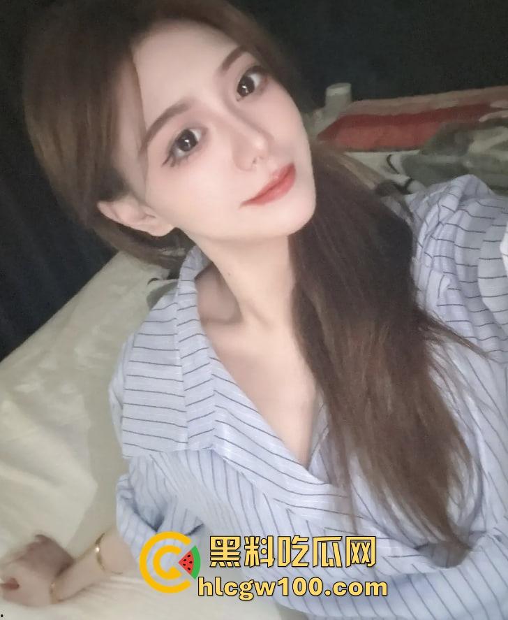 抖音美女销售『不偷腥的猫』塞跳蛋卖车，榜一大哥远程遥控，车漆反光暴露娇喘全程，这销冠玩法太绝了！-16