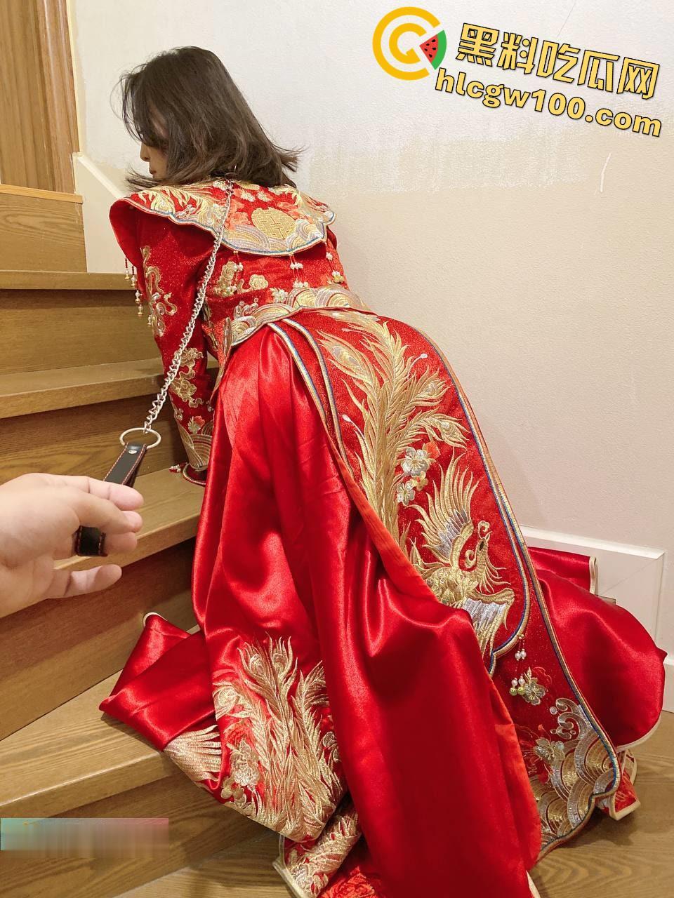 推特极品人妻【兔兔】秀禾婚纱空姐JK户外，N多主题调教母狗，闺蜜助战玩双飞185v+32p-176