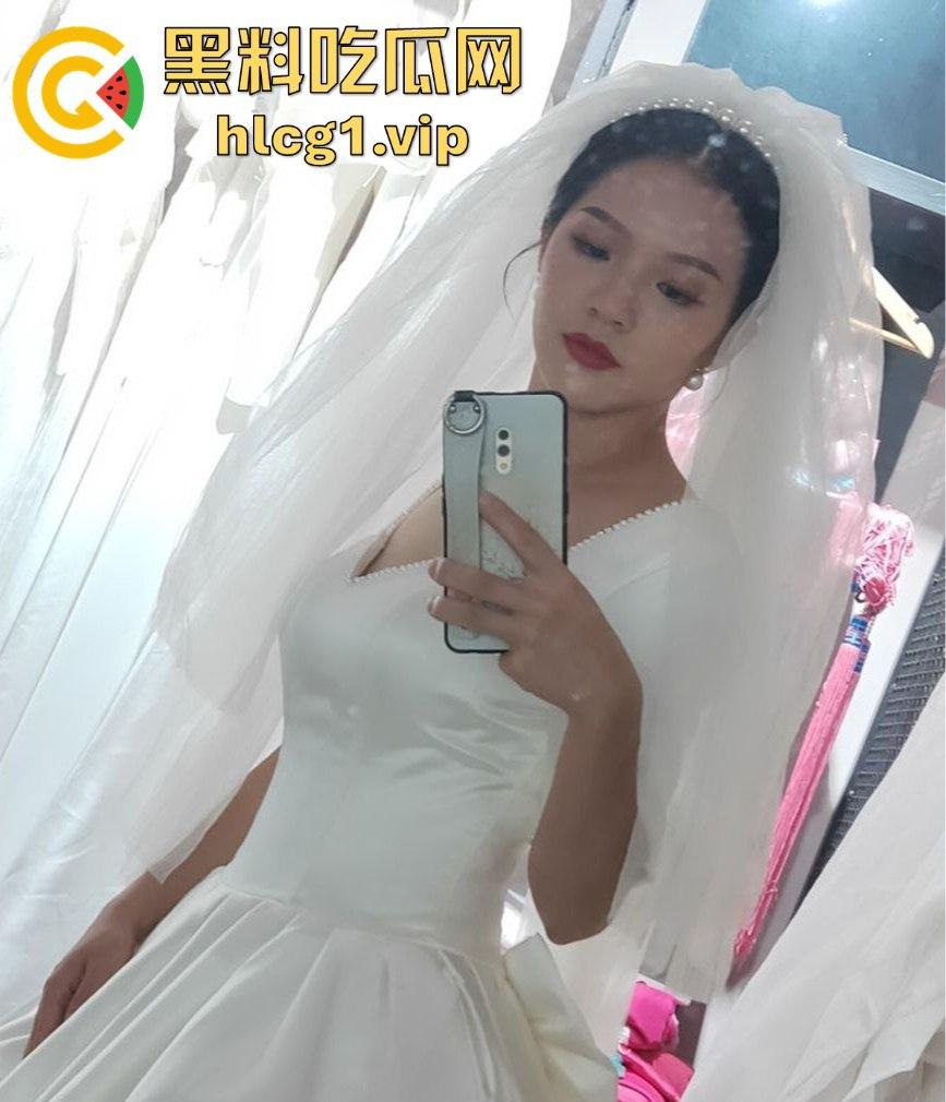 杭州少妇『钱莉』3P泄密！新婚期绿帽奴丈夫献妻玩双插！酒店内激情上演前后夹击双根齐入！-1