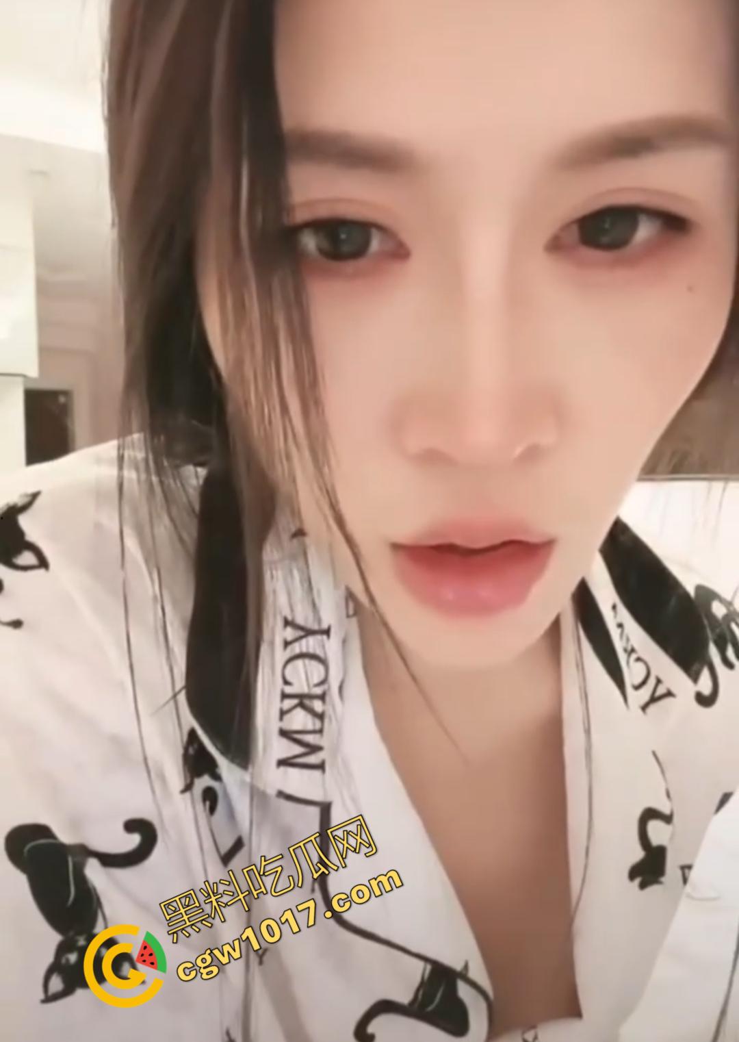 快手抖音网红最刺激走光集锦，暴露美穴美乳，惊艳贴身拍摄，性感迷离，眼力挑战，满足所有视觉欲望！-6