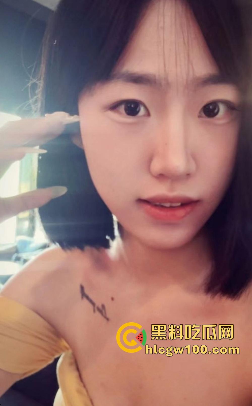 长沙女主播『冯洛涵』可纯可欲可调情 线上钓金主线下上门服务为钱疯狂  千里送逼秀腰臀技术！-10