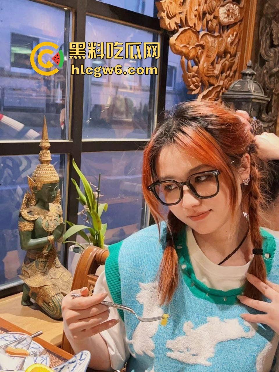 哈尔滨大学大三学姐【蔡文静】性爱视频惨遭泄密，自动挡骑乘满足私欲，萝莉表骚母心-4