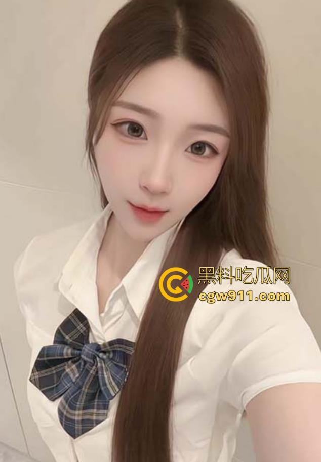 海角乱伦！姐夫满足不了姐姐弟弟来帮忙，爆操跟姐夫通话中的骚姐姐，边淫叫边给电话那头得人渣姐夫听！-2