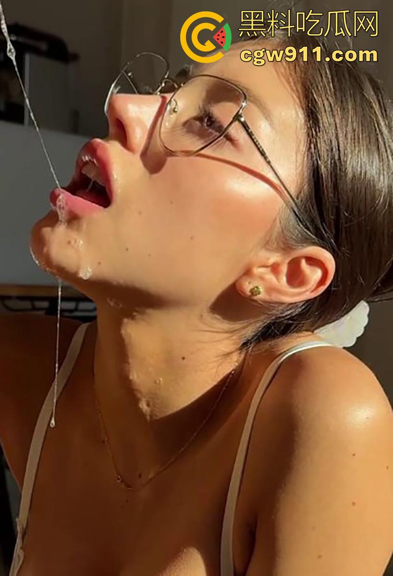 顶级颜值女神【ruthlee】，男人的精囊小母狗，最新付费福利流出，性爱私拍口交大屌，多部福利免费看！-2