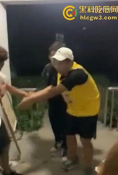 安徽校园内衣大盗现场翻车！臭袜子满地，小伙口味重，偷遍女宿舍内裤，活脱脱现代采花贼！-6