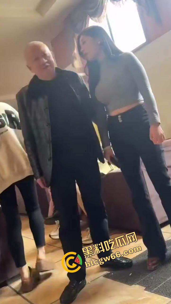 绵阳大青龙曝光，舞厅全关它还顶楼海选200一炮，出租车排百米，开房现场像炮展会！-11