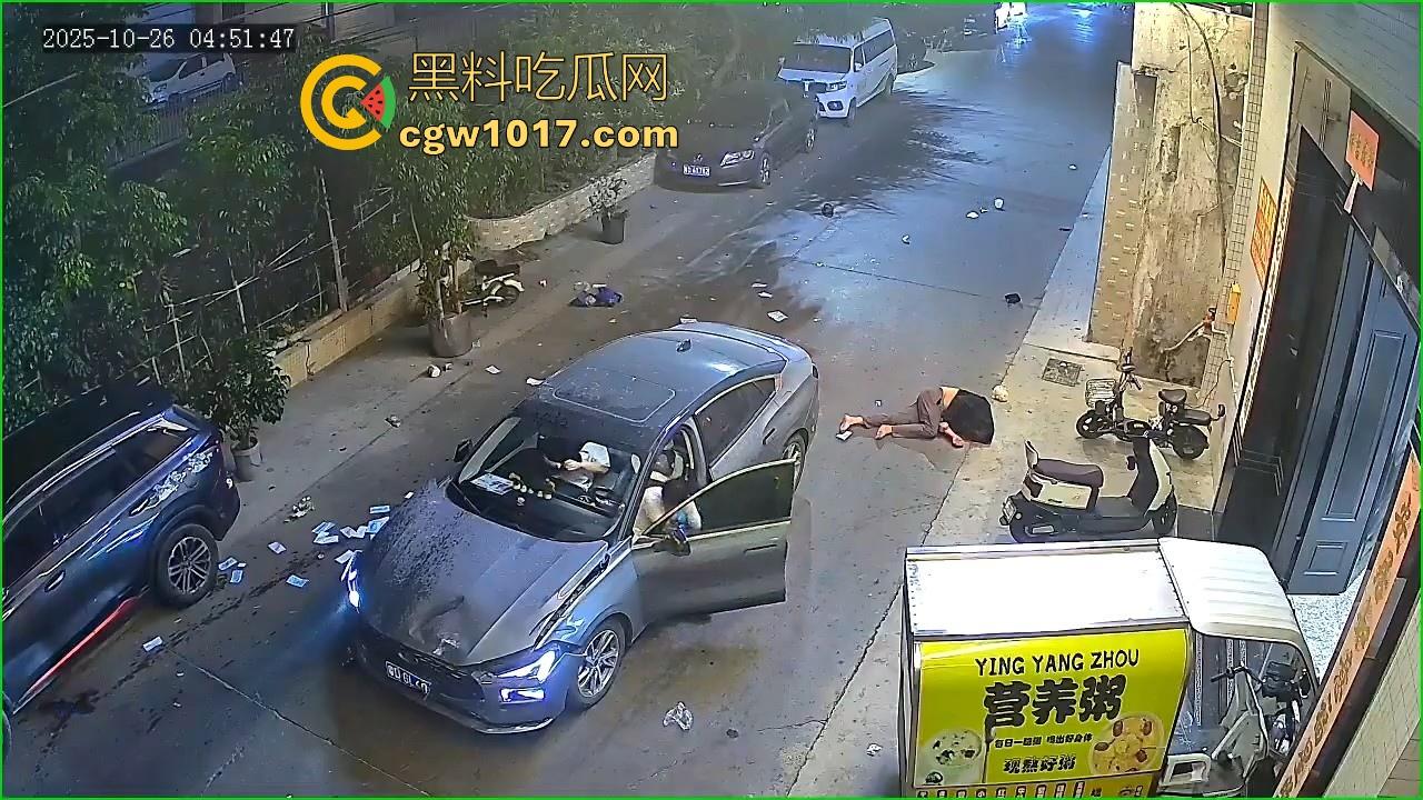 鬼火少年深夜惨遭横祸！深夜凌晨被醉酒司机撞了个倒头就睡，人都飞起来了，车的零件都着火了，极其惨烈！-5