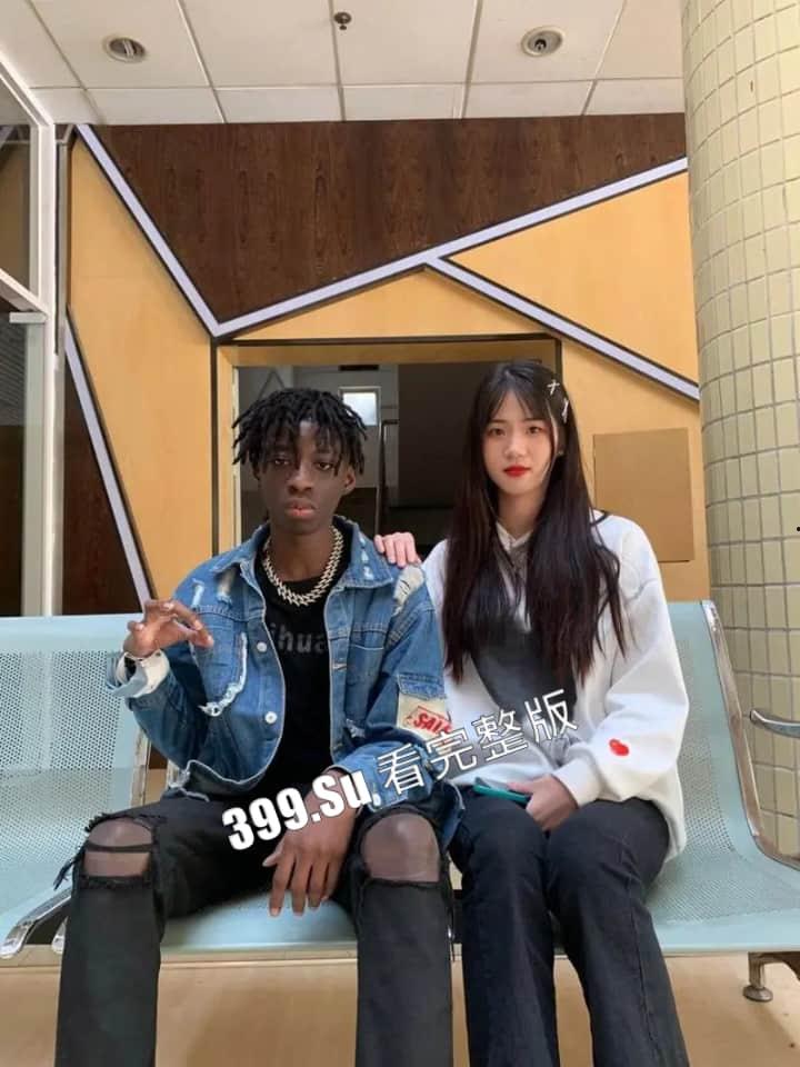 广东外语学院 林雨萌 宾馆和黑鬼留学生操逼被偷拍  不雅视频流出-3