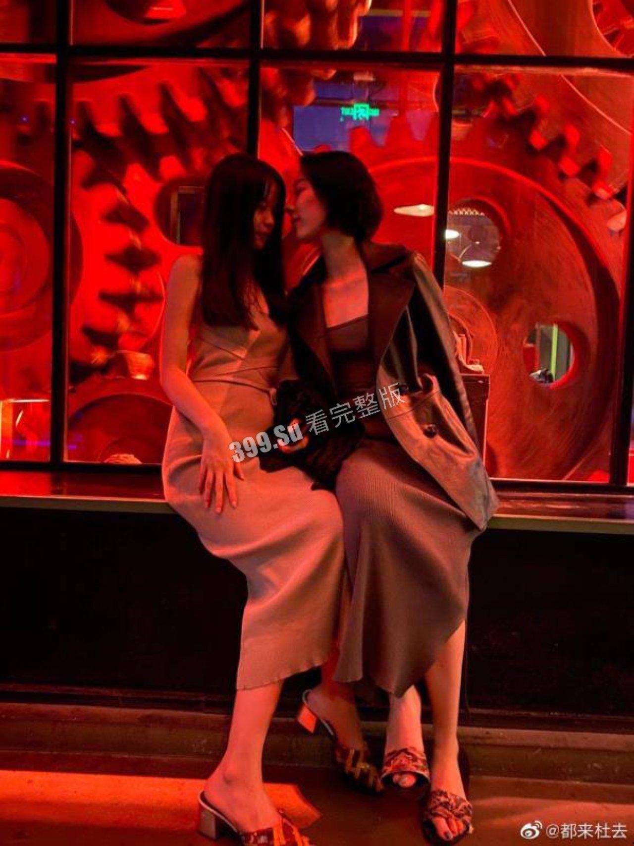 深扒成都太古里街拍出轨小三   竟然是富婆和真爱老baby的故事？？-15