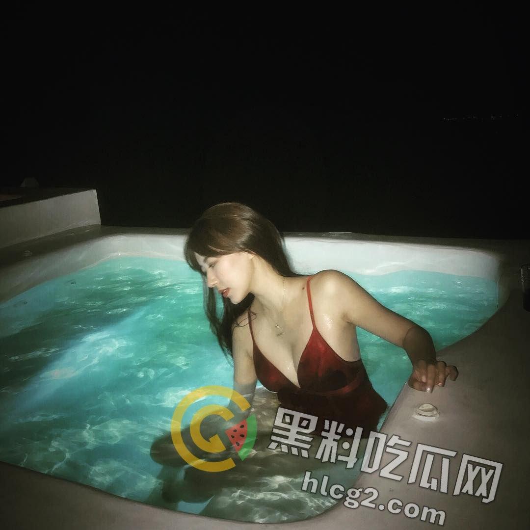 台湾新闻传播大学极品美女生活照与大尺度视频遭ICOLD外泄，床上表现让人惊叹！-4