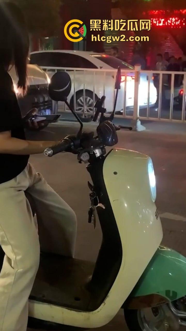 “晕倒前先把微信记录清一下！”潮汕东彩路精神小伙酒后驾摩托车狂飙酿车祸 不顾断腿先拿手机 这是有啥秘密啊？-3