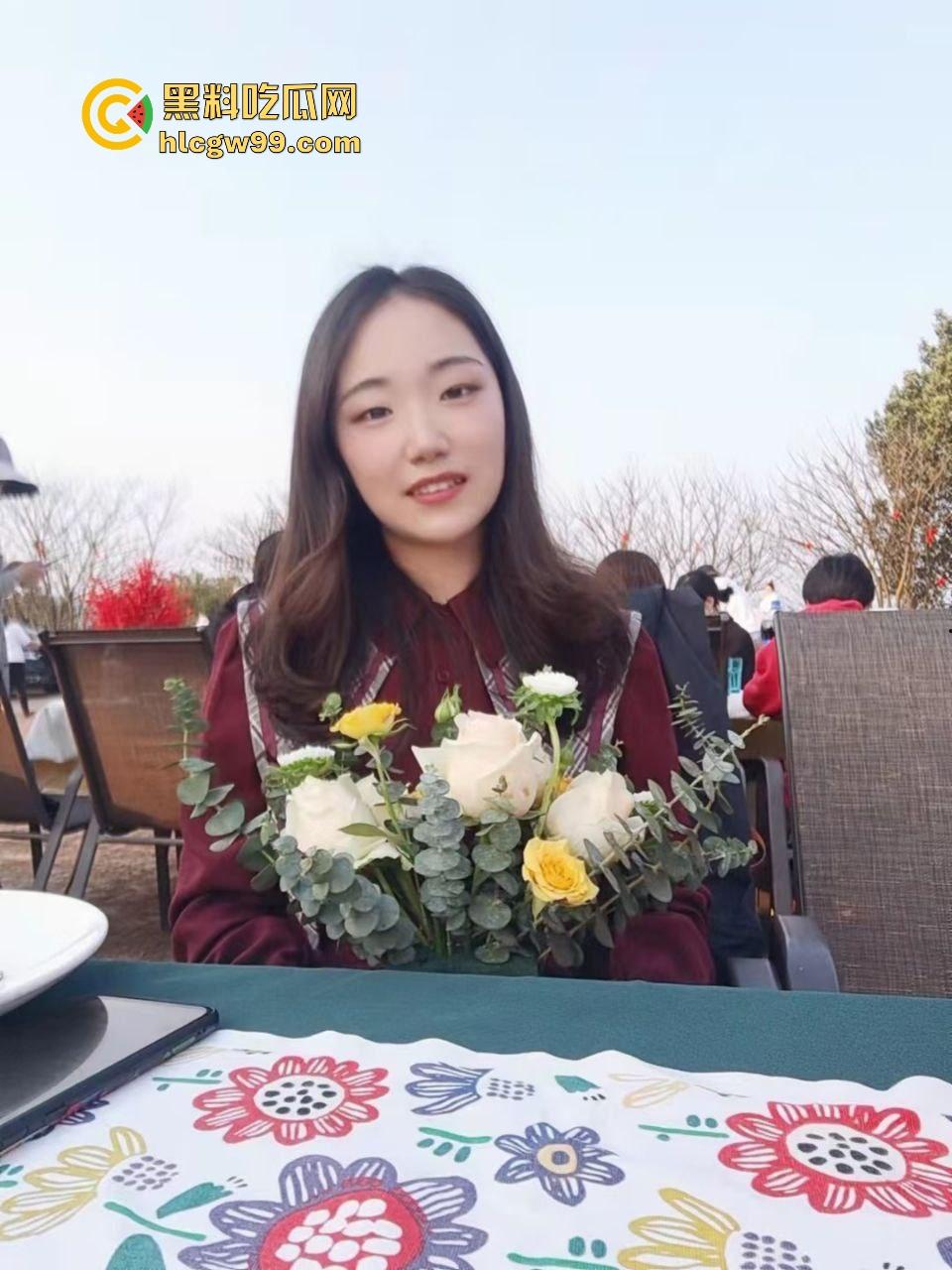 黑龙江科技大学【景若淼】被前男友爆料！眼镜母狗学生妹6年前自慰视频流出，反差骚货已成人妻！-2