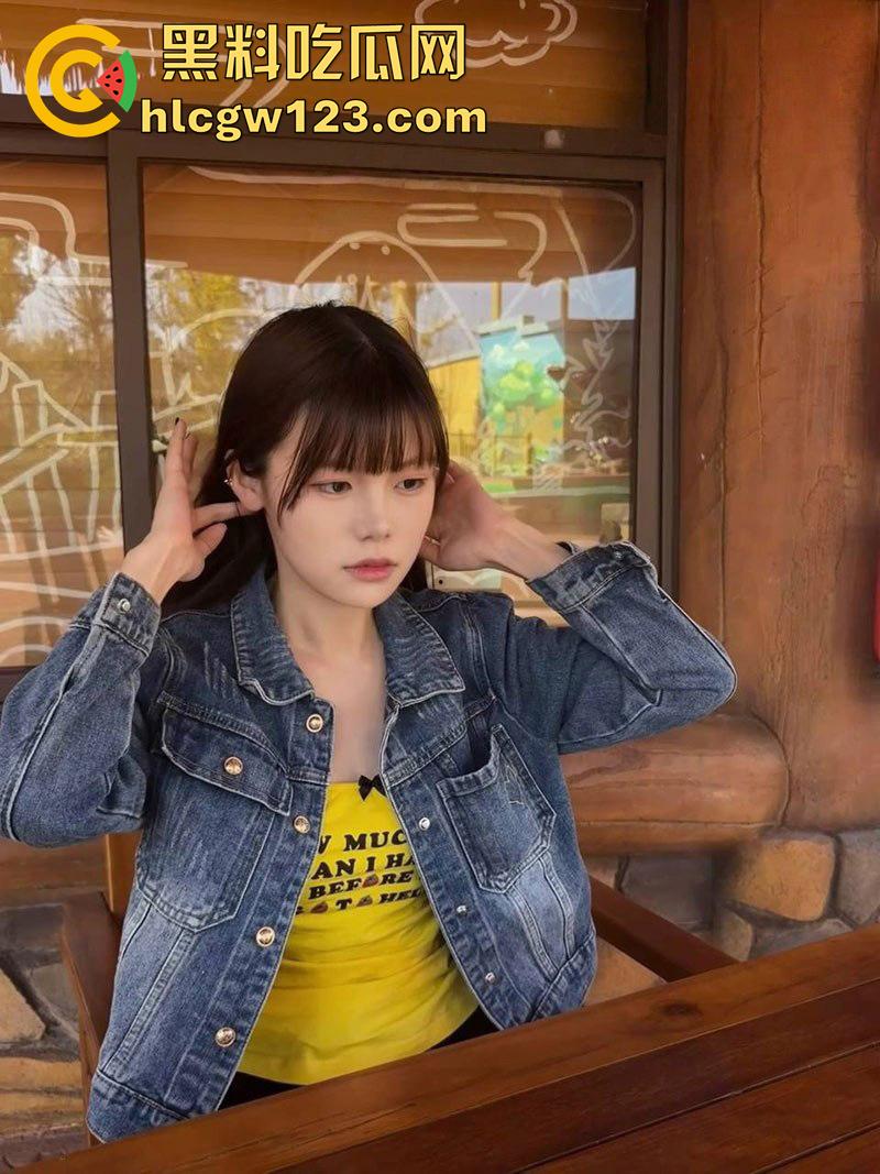 巨乳清纯学妹梁梦樱，江西理工大学嫩妹尤物，美乳硕大肌肤白嫩，私下淫荡反差太刺激了！-4