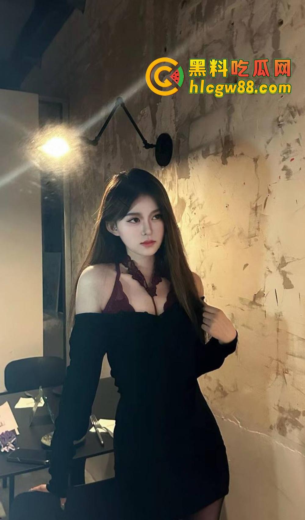 杭州美院大二骚货『李茹雪』抖S网调主人遥控操逼，小皮衣黑丝水晶棒插出白浆，宿舍帘后忍叫不敢出声！-4