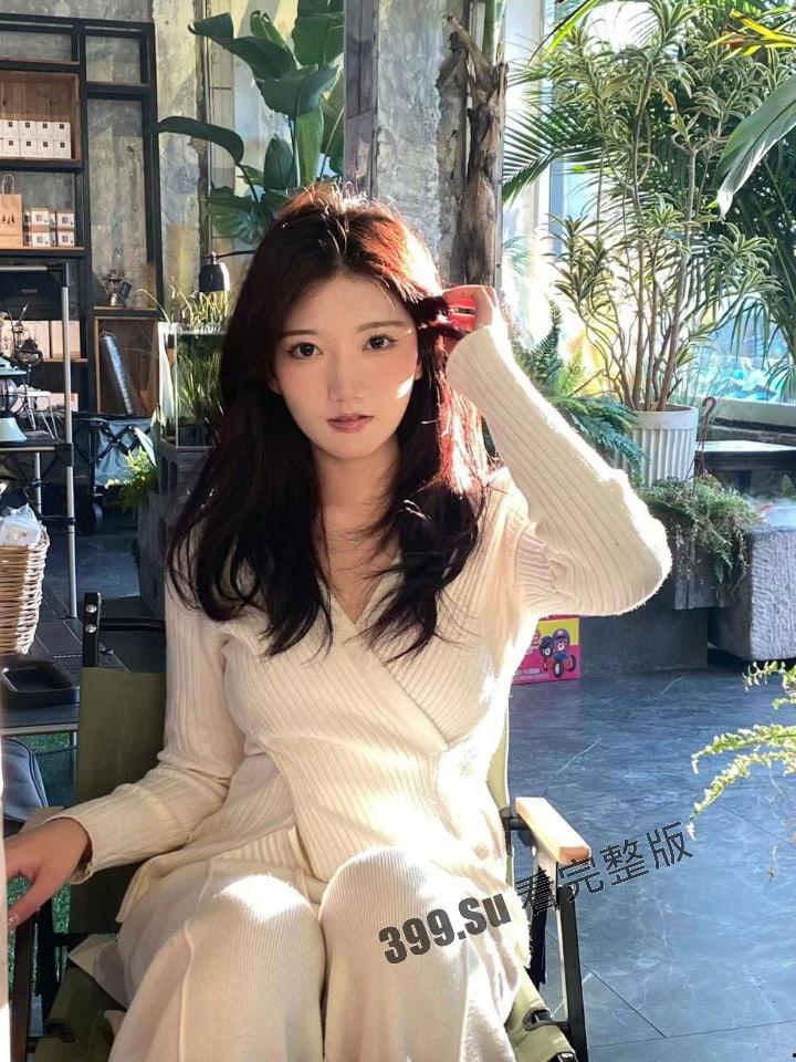 西安极品反差婊 林美鑫 一个月三万包养费 口活技术非常nice 物超所值的小骚逼 与金主性爱视频流出-3