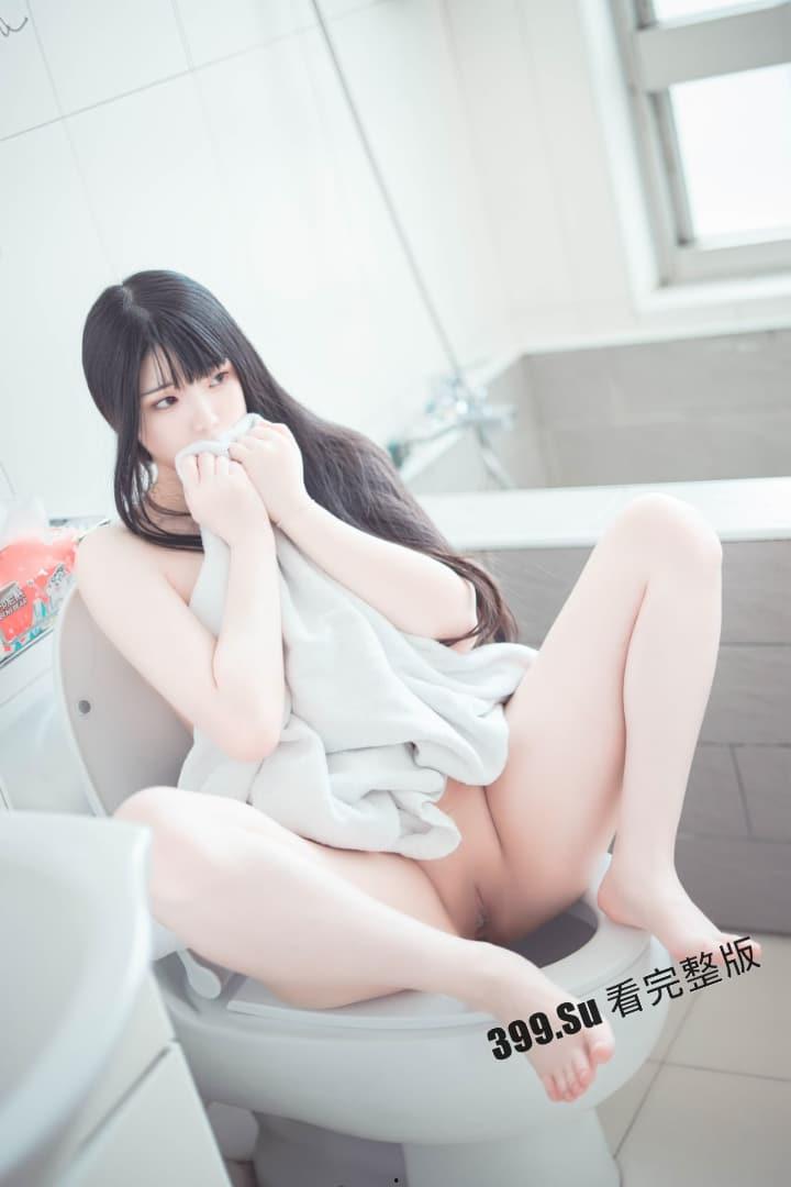 推特福利姬「落落Raku」cos极致的骚女仆 自慰户外露出  和小姐妹互相成就 被金主乖乖调教（70P私拍+40V福利视频合集）-29