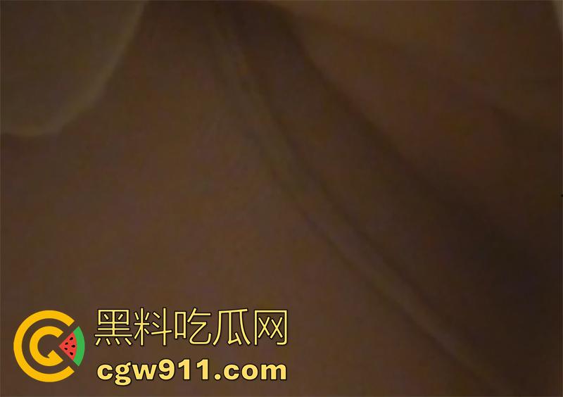 女星【唐嫣】竟是无毛馒头逼！唐嫣早期私拍视频曝光，穿开裆丝袜竟没穿内裤，一线天嫩穴饱满无毛，真羡慕罗晋啊！-14