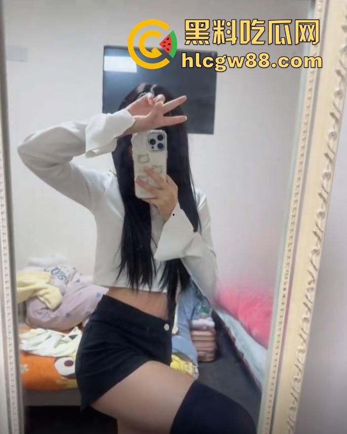 抖音高颜值嫩妹【袁帅】极品身材性感学生妹 私下兼职做骚鸡 1V1裸聊视频流出 内容炸裂！-6