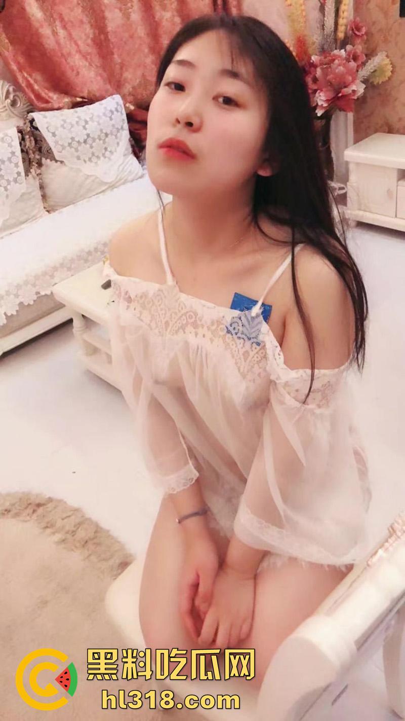 别人老婆操着就是爽！辽宁大连新婚少妇【邵雨慧】，背着老公到处偷情做爱，出轨多人被曝光！-3