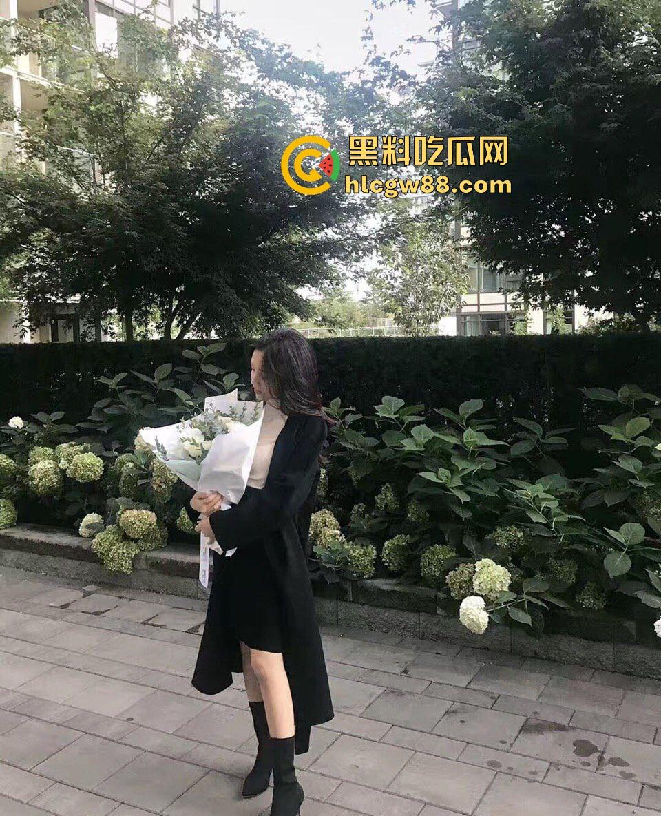 加拿大留学生【李天宜】 微博梨【甜姨】 颜值超高的小母狗无套内射 小男友曝光大量照片视频流出！-13