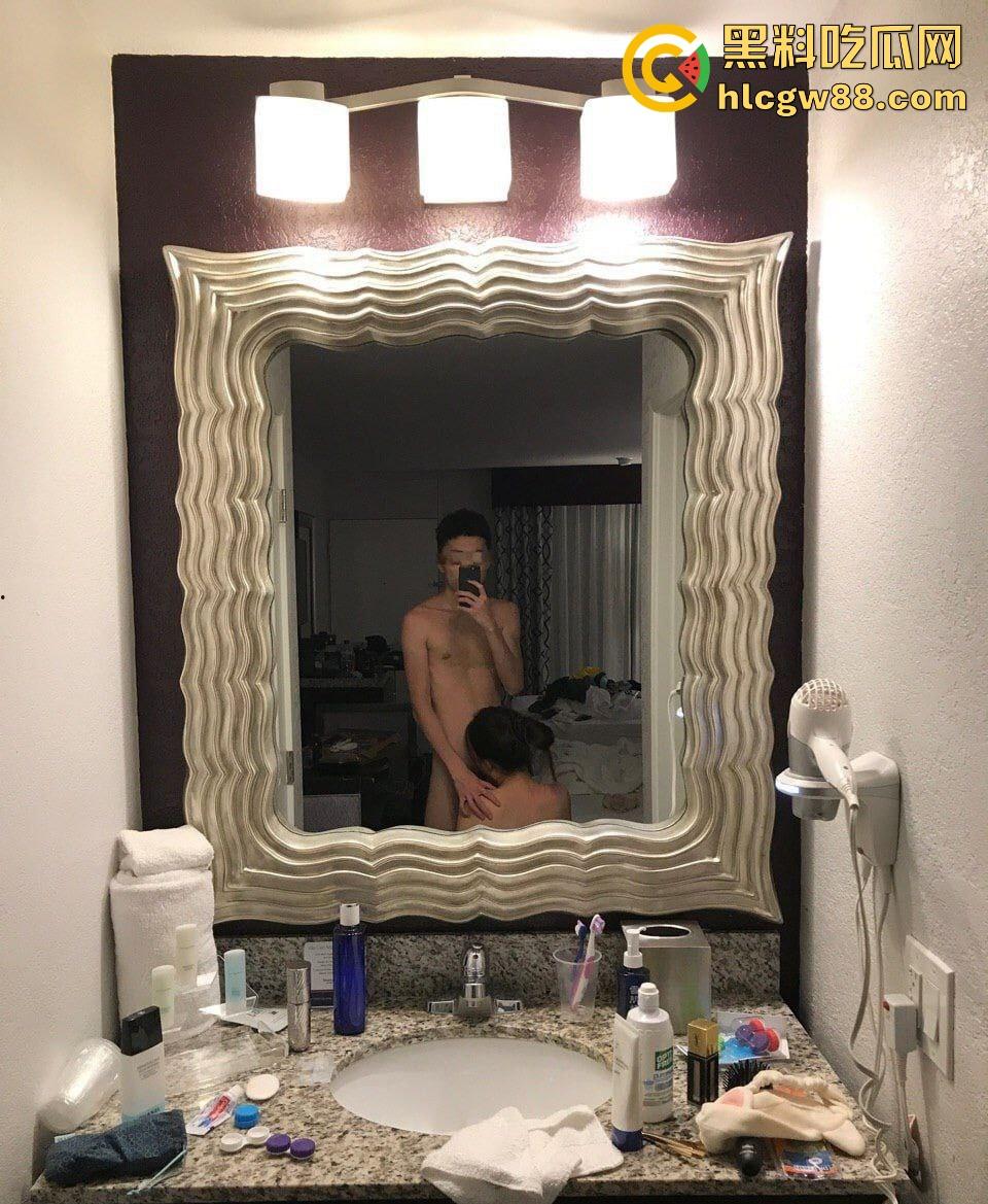 加拿大留学生【李天宜】 微博梨【甜姨】 颜值超高的小母狗无套内射 小男友曝光大量照片视频流出！-57