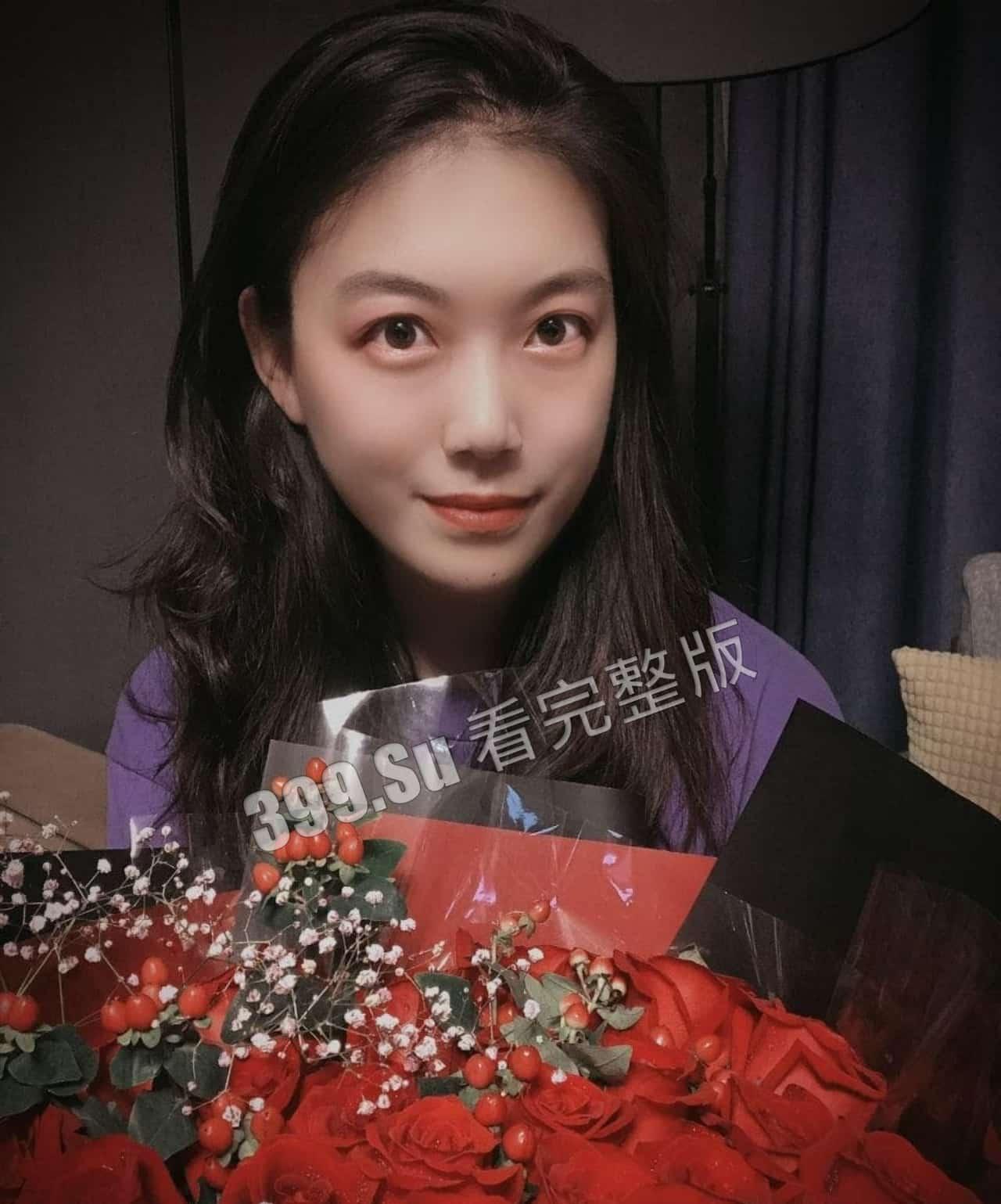 #泄密 #自拍 南京新婚蜜桃臀母狗带男人回家偷情 极品身材各种操-6