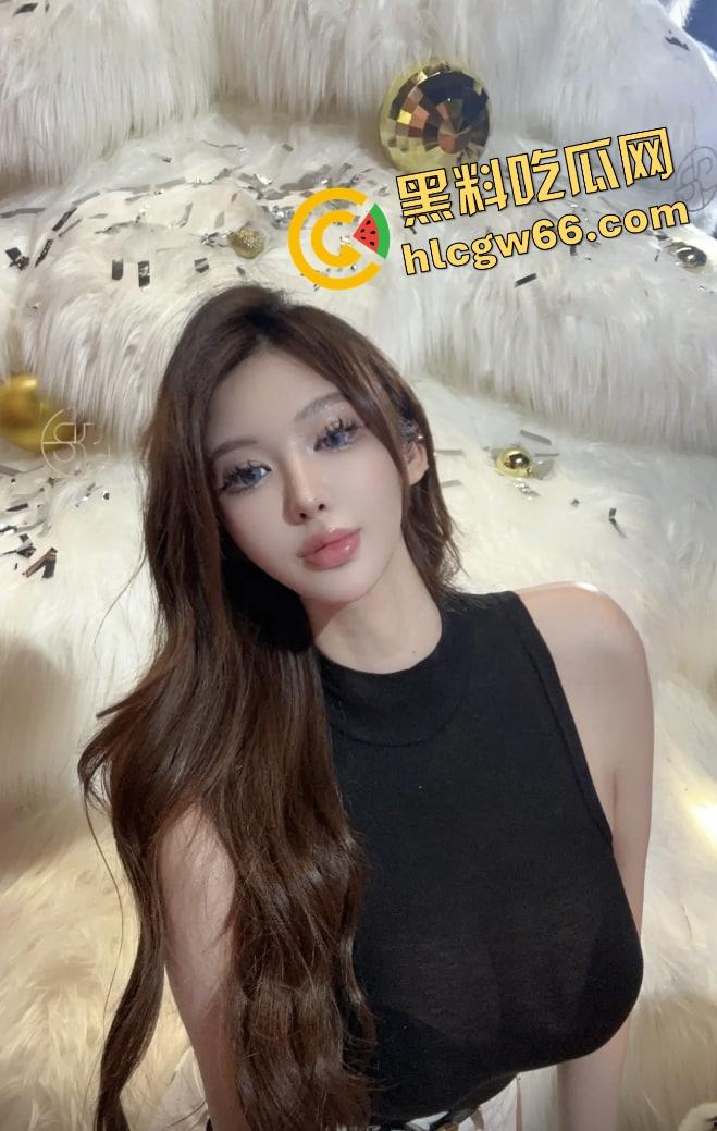 西安女DJ 『Tweety翠迪X』白天陪金主爸爸逛街、晚上爸爸开黑桃A、深夜还直播绝活倒立自慰！-4