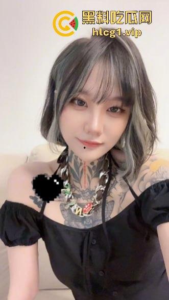 抖音女Rapper『尔晴没吃饱』花臂纹身女神的双面人生！前男友啪啪视频流出，反差婊形象大曝光！-9