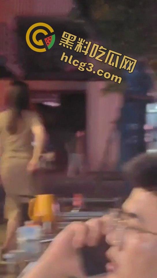 广州牵源文化公司领导跟下属女朋友勾搭在一起，表面是领导背后确跟下属的女朋友有一腿 ，领导不讲武德啊！-8