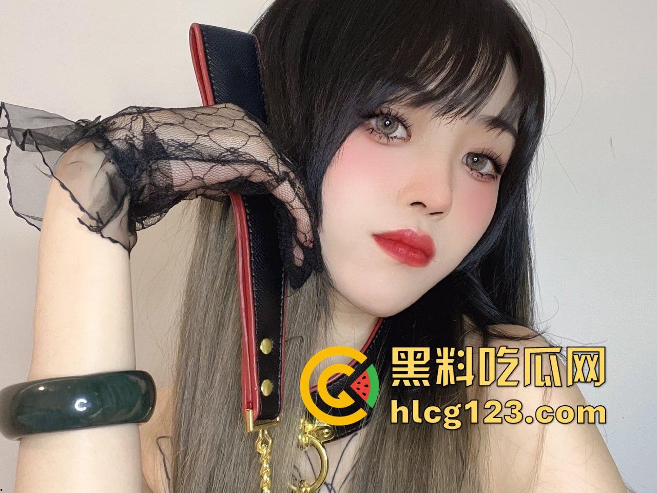 9月嫩模『奶瓶』私拍福利全网独家！00后美女颜值在线，小穴嫩得不行，白嫩屁股配小雷太绝了！-11