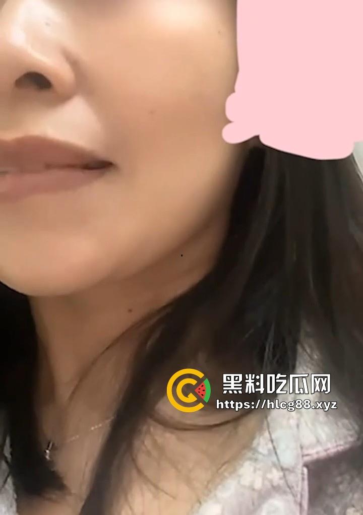 抖音网红少妇【肉肉老师】福利视频流出 体态风骚韵味十足 巨乳肥臀极具诱惑！-6