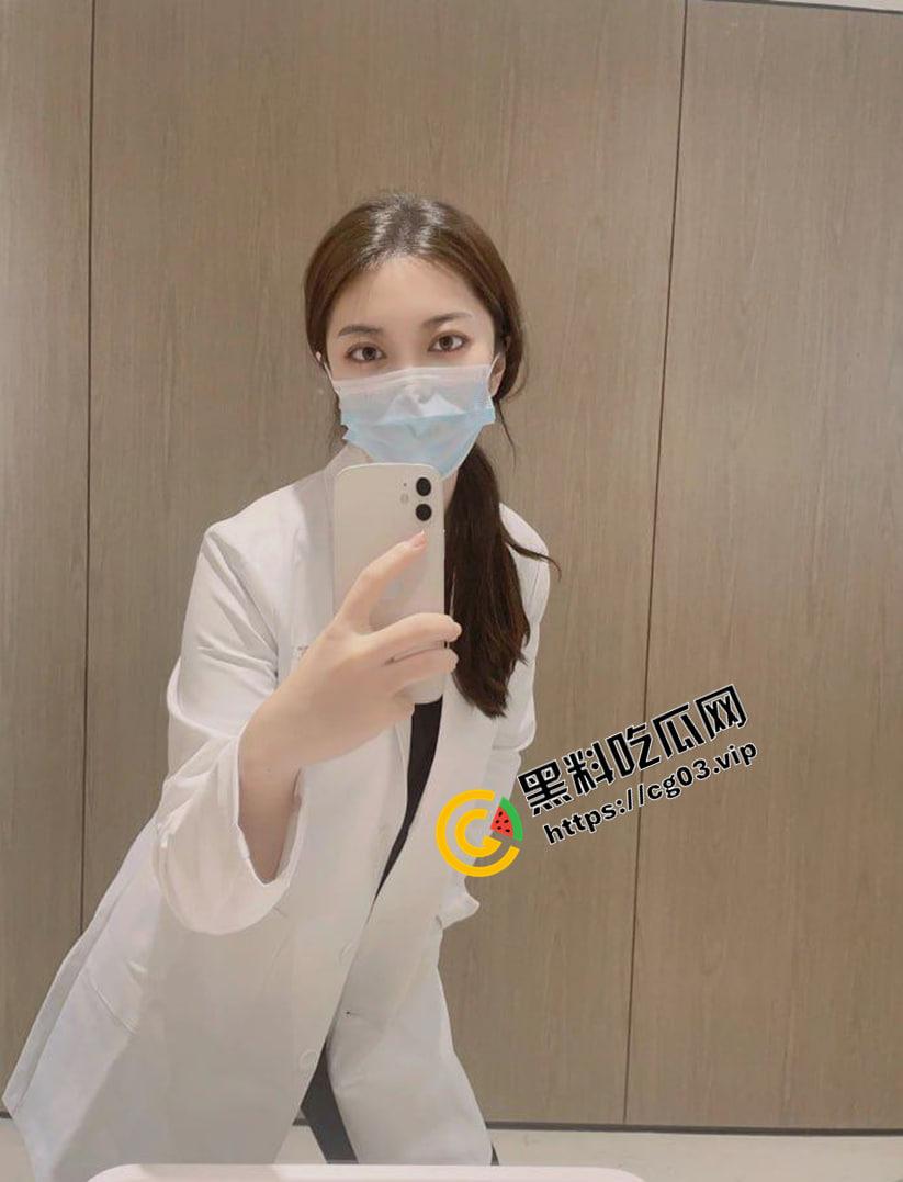 现在的小医院都这么野吗？ 白衣天使 清纯护士在手术室帮病人打飞机还口交-9