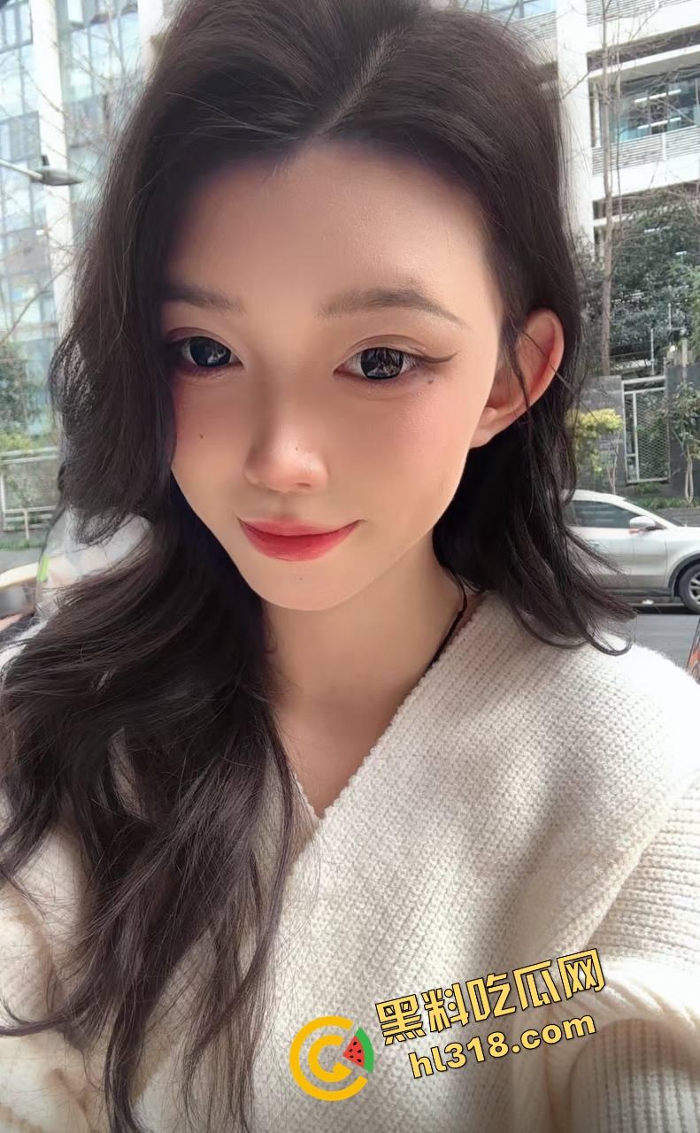 全新肾保健套餐曝光，全裸趴床任摸奶，揉奶撸屌一气呵成，花式服务直接把你榨干射完还想再来一发！-1