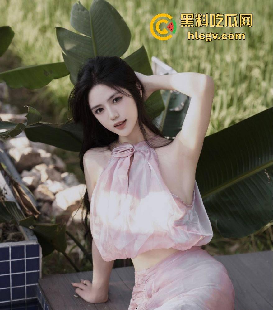 高颜值骚母狗【GirrlzzZ3】金主曝光调教视频，网友质疑照片造假！-9