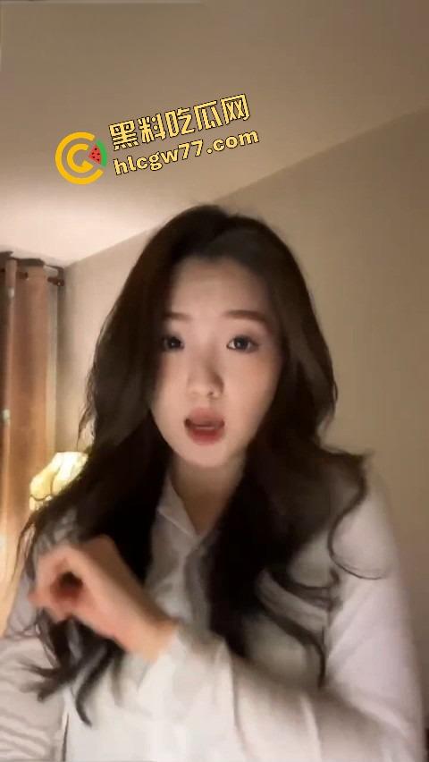 京城市二院护士『沈彤』云盘泄密流出，健身反差婊全裸骚舞 ，无套后入猛操嫩穴淫荡至极！-7