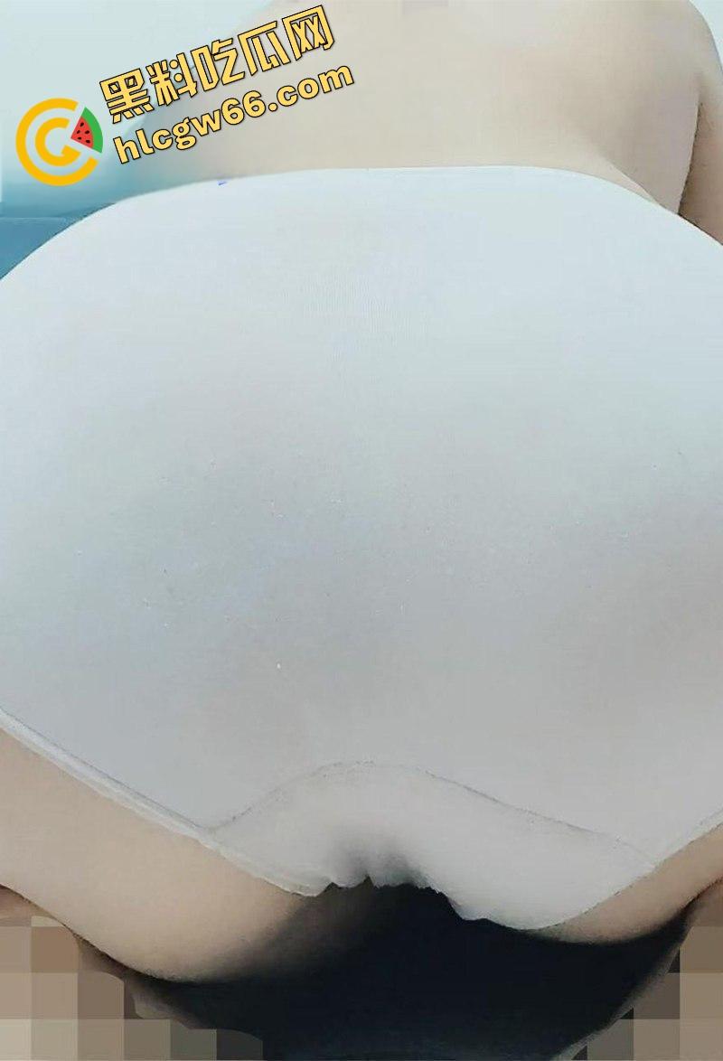 瓜友爆料网调188气质女神，生活照清冷艺术范，私下却拍骚穴菊花自拍，SM装求调教当母狗！-11