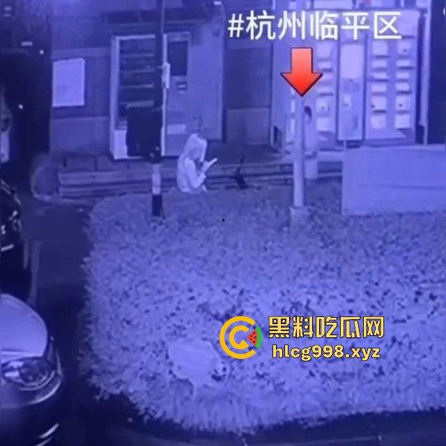 杭州惊现强吻狂魔！夜晚女生嘴唇被咬破，路人看了都以为是情侣打情骂俏，结果真是猥亵！-8