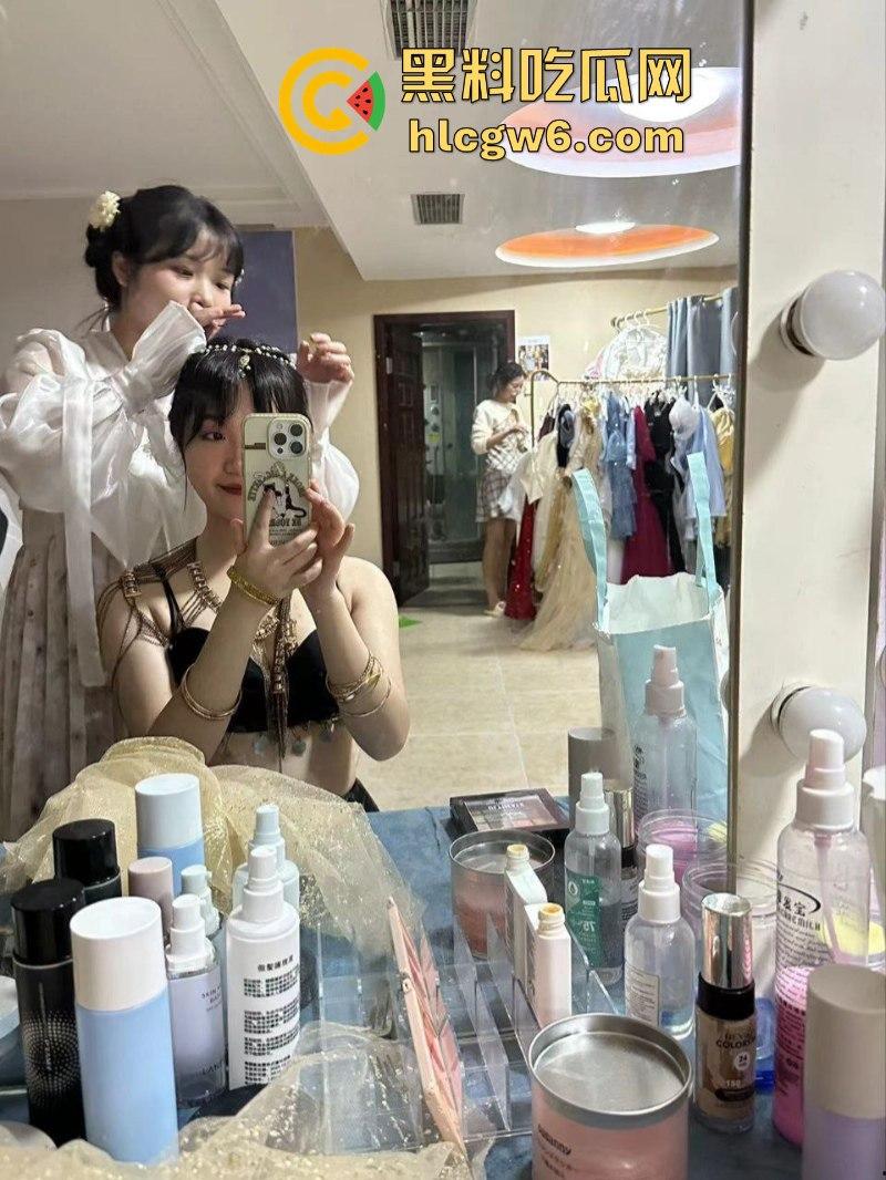 重庆工程学院骚货【陈润梅】与男友同居自摄洗澡做爱视频 本想记录美好恋爱生活 没想到分手被曝光！-2