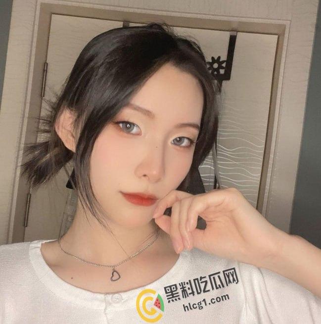 吉林长白山职业技术学院极品母狗 汪修颖 抖音风换装裸舞 玩具自慰 大量无水印生活照私拍大尺度照片视频泄密曝光-10