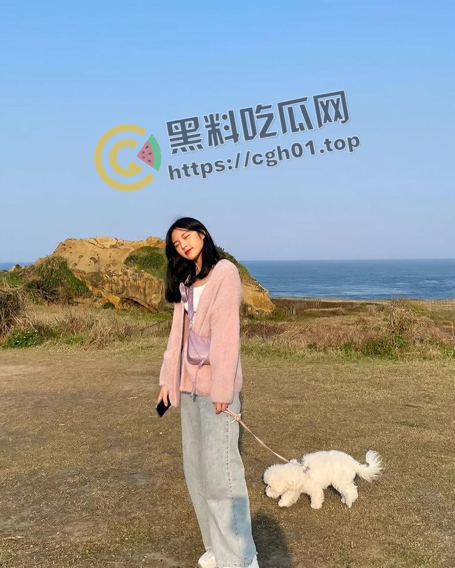 台湾台北大学生 教科书级别反差婊  御姐脸的人性飞机杯 自慰都能水多的溢出来-18