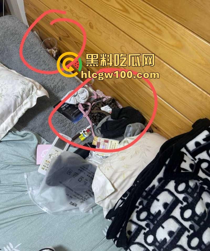 常州精神小妹【费雨心】被舍友曝光，一个月睡6个男人，强迫闺蜜睡精液床，内裤扔瓜友枕边物理攻击瓜友！-25