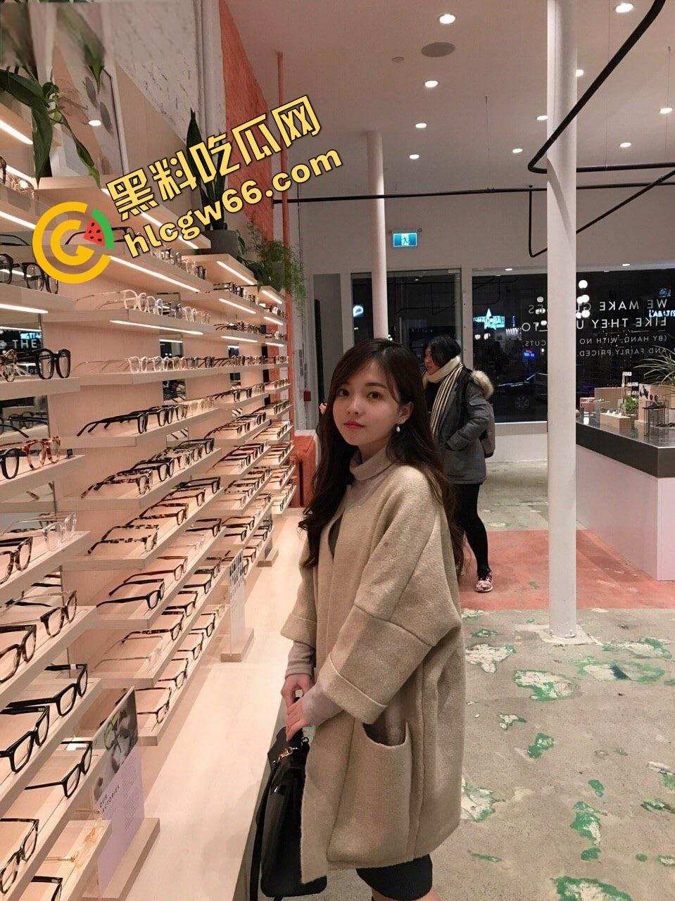 清纯学霸？留学生【李天宜】性爱视频泄露，留学生女神实为鸡巴贩子，被男友操到喷水还求舔精！-7