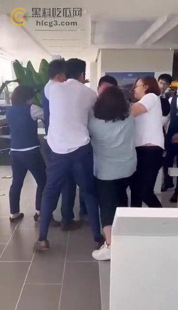 凯迪拉克销售员疯狂车震客户14岁女儿，客户夫妻暴力报复销售引发4S店风波！-3