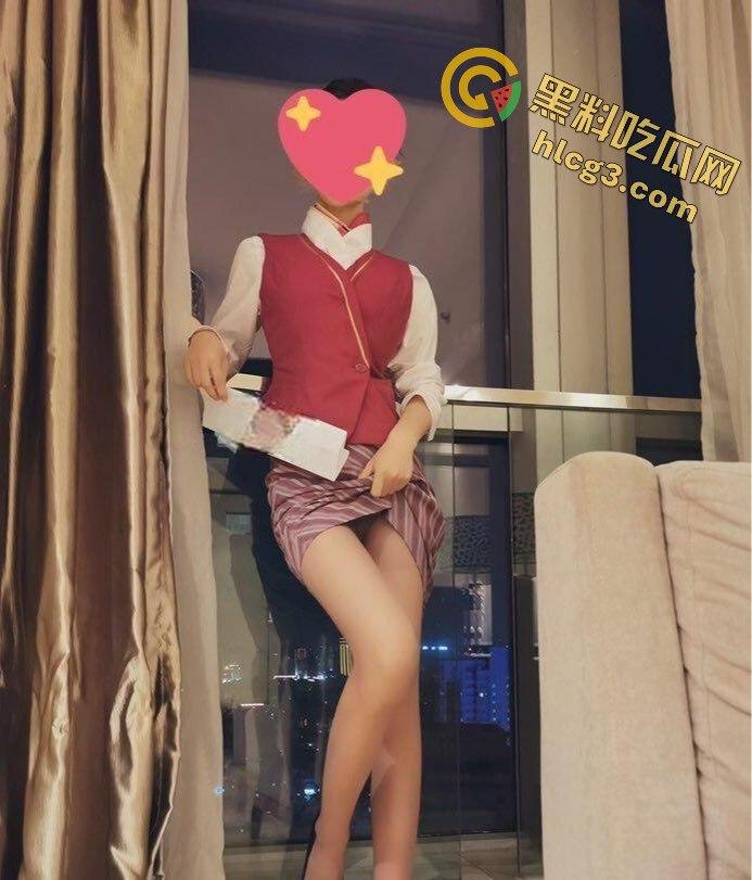 推特极品反差空姐女神『小雨是个大奶骚空姐』下飞机就主动变成金主母狗!无套爆操丝滑美腿!-5