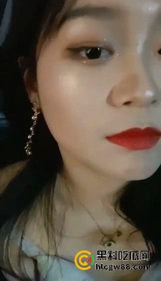 山大大二德语专业【康玟雯】清冷德语女神被炮友偷拍,烈焰红唇裹大鸡巴,小骚逼湿得一塌糊涂!-8