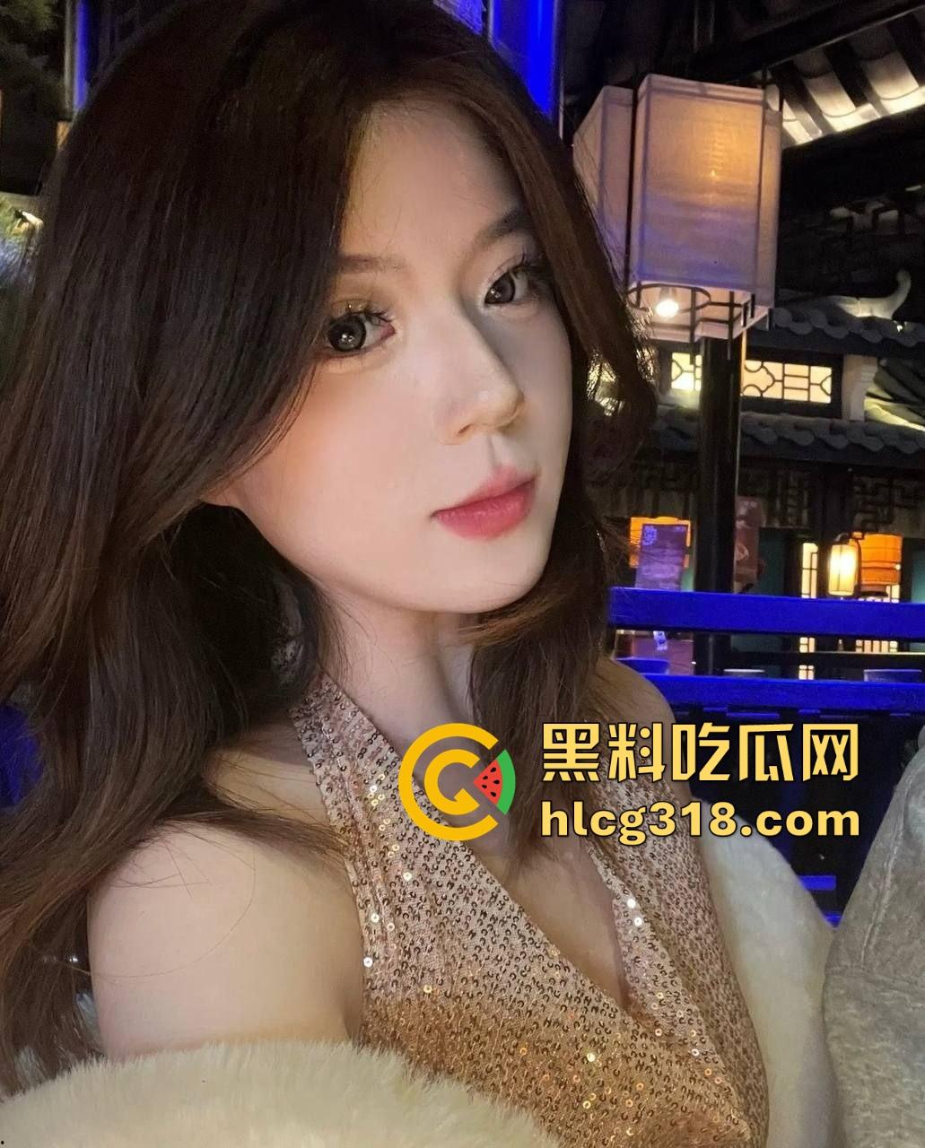美臀都要被打烂了！缅北会所女模业绩不达标的下场，小黑屋内皮鞭加棍棒狠抽翘臀，看着很心疼！-3