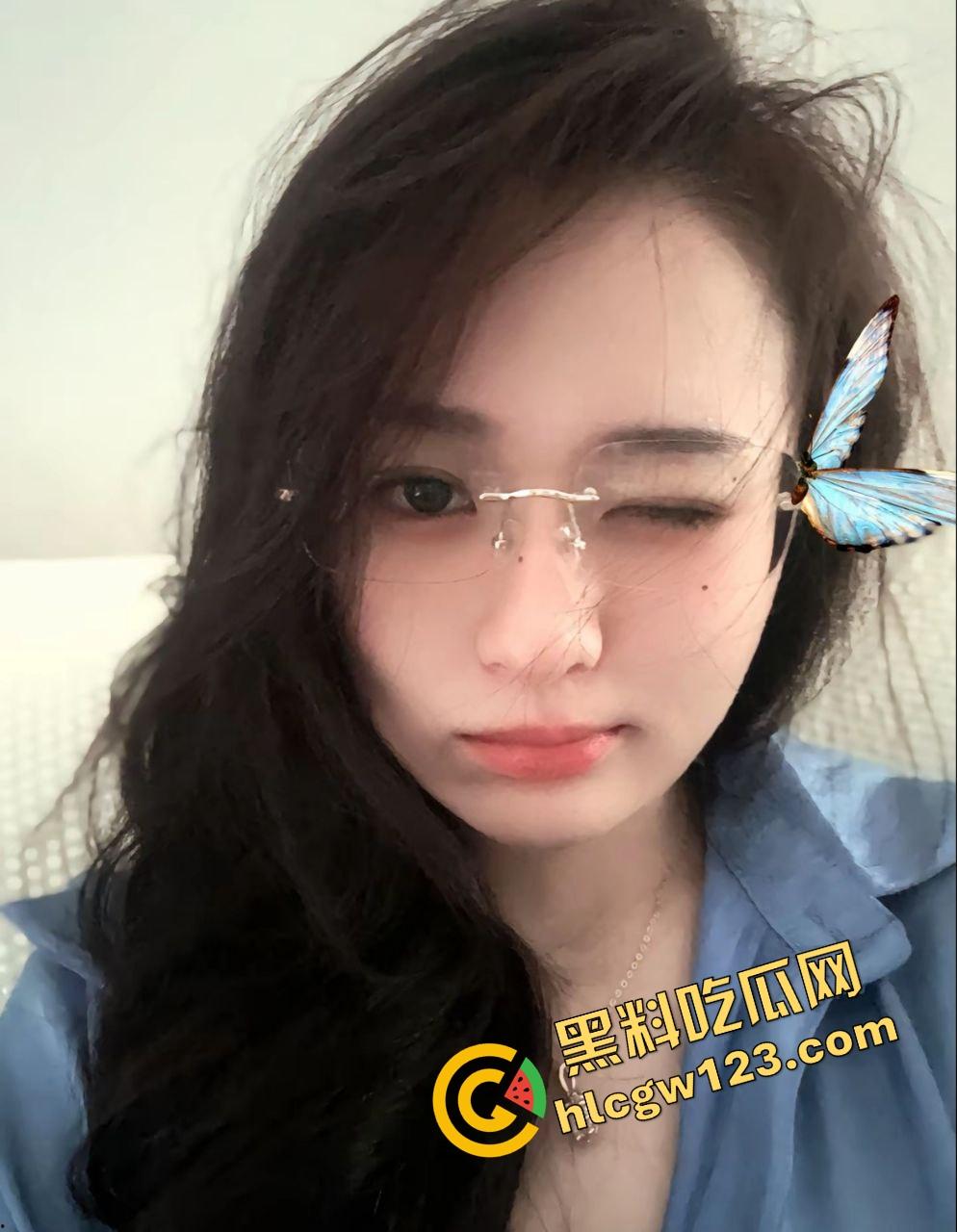 抖音主播『小苏苏』戴口球套狗链穿黑丝直播热舞,被举报下播,家人们刚硬,结果被狗逼毁了!-7